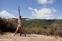 Logan Stevens - Captured and edged in the deep woods | Picture (5)