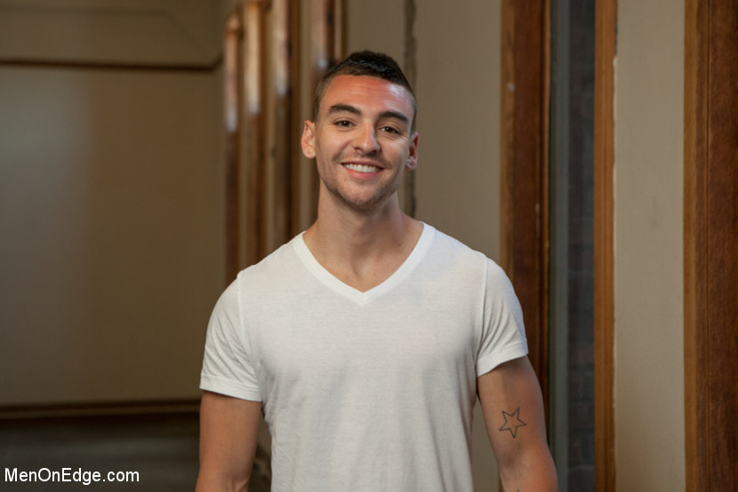 Straight Hunk Johnny Torque's First Time Bound