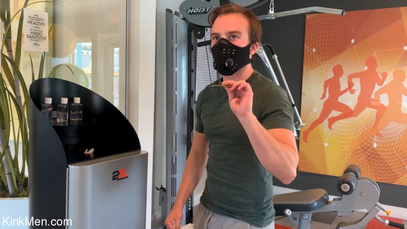 Gym Hookup: Newcomer Luke Hudson Fists Alex Hawk