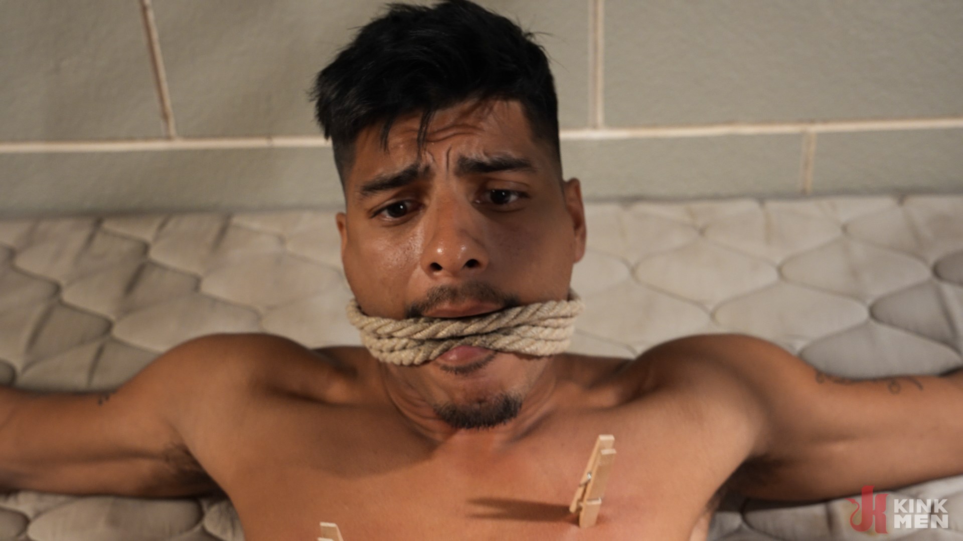 Deceptive Detainee