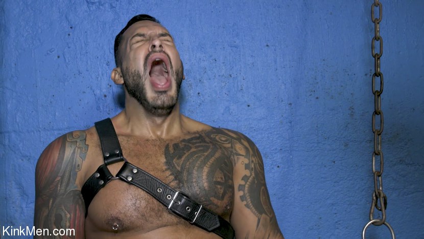 Hot Stuff: Viktor Rom Visser Stuffs Casey Everett's Ass RAW