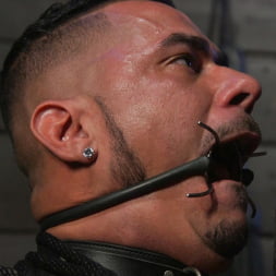 Cesar Xes Surrenders to Mr. Roman