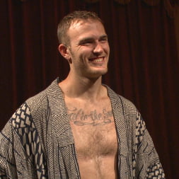 Edged in front of a live audience Christian Wilde blows a massive load