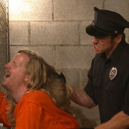 Good Cop - Bad Cop