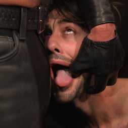 Muscle Daddy Dale Savage Punishes Big-Dicked Mason Lear