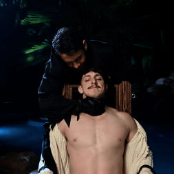 sCREAM: A Kinky Halloween Parody with Dante Colle and Michael Jackman