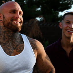 Gunnar Stone and Des Irez: No One Can Hear You Scream