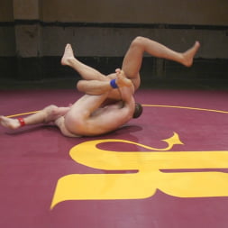 Tyler Rush takes on ripped hunk Jonah Marx