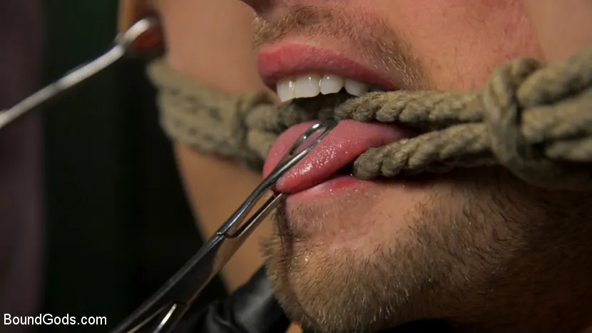 Michael Roman - I Dream of Leather: Damon Heart Submits to Leather God Michael Roman | Picture (10)