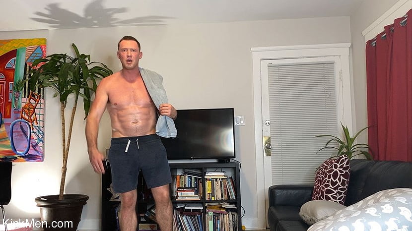 Pierce Paris: Watch Me Fuck Myself