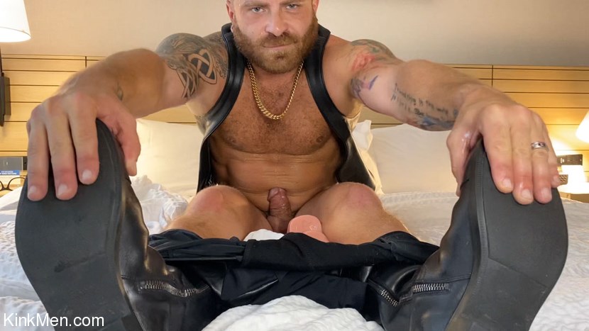 Riley Mitchel: Solo Satisfaction
