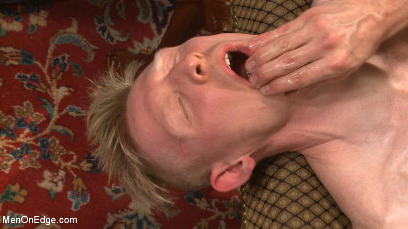 Lean hunk Rob Yaeger relentlessly edged and tormented