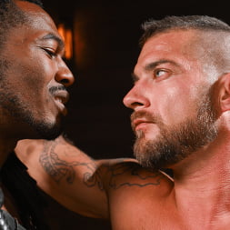 MEATY BEEFCAKE TRYP BATES READY TO TAKE SEAN XAVIER'S MASSIVE COCK