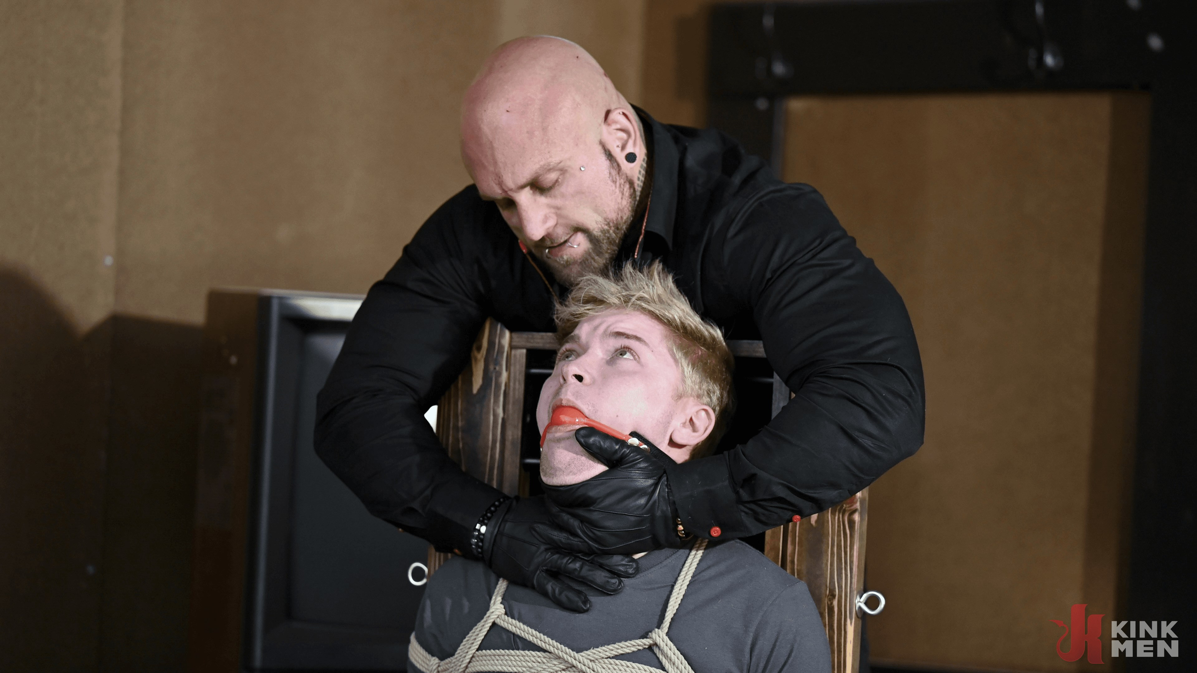 The Barback: Gunnar Stone Takes Zacc Andrews Rough!
